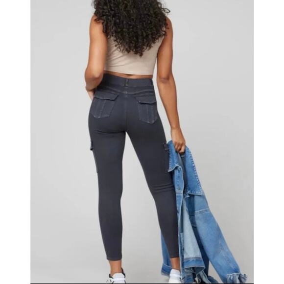 New Spanx Cargo Pants Women’s Small Black Gray Washed Stretch Comfy Pants - Picture 4 of 12